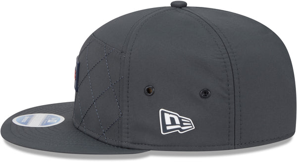 Gorra del equipo Baltimore Ravens NFL 2023 Sideline New Era 9Forty Stretch Snap gris