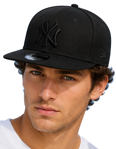 New York Yankees New Era 9Fifty MLB Team All Black Snapback Baseball Cap