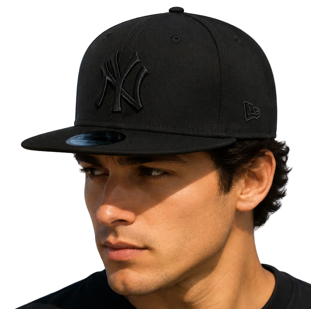New York Yankees New Era 9Fifty MLB Team All Black Snapback Baseball Cap