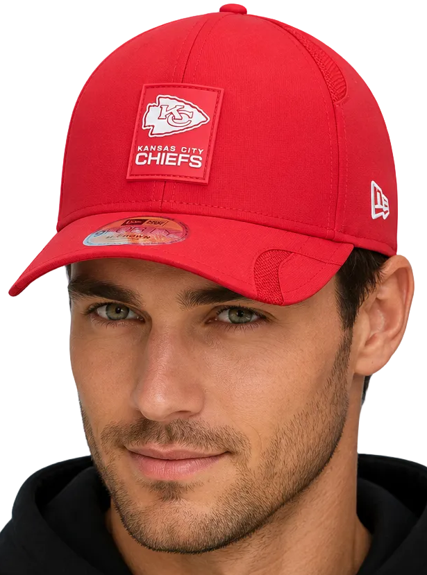 Kansas City Chiefs Red Snapback Cap New Era NFL Sideline 2025 9Forty M-Crown Cap